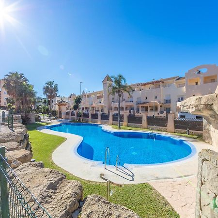 Surf Apartment - Wifi - Parking - Swimming Pool - Patio - Garden Tarifa Esterno foto